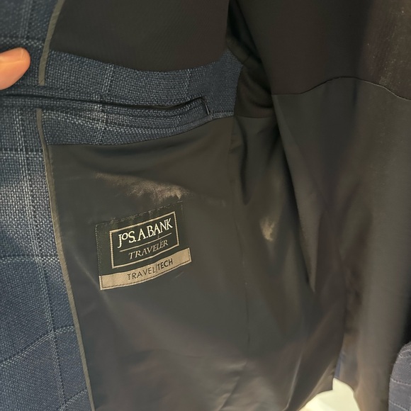 Sport Coat from Jos A Bank - 42R Slim Fit - Picture 4 of 5